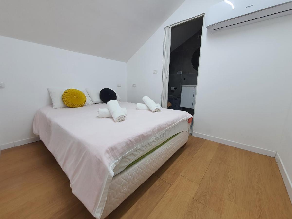 Apartment Barak Royal 57 Duplex - חמש דקות מהים ומהטיילת *